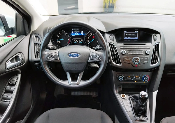 Ford Focus cena 32900 przebieg: 180000, rok produkcji 2016 z Poznań małe 436